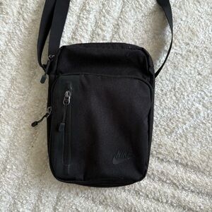 Nike Black Men's Messenger Bag